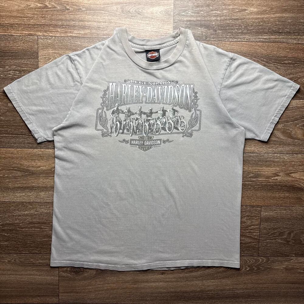 Y2K Harley Davidson Grey Tee with Graphic of Motorcyclists & Back Graphic